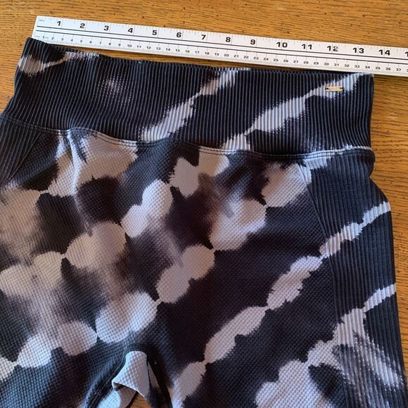 Pink Active Bike Gym Shorts Sz Large Ribbed Textured Athletic Workout Black Gray - Picture 8 of 12